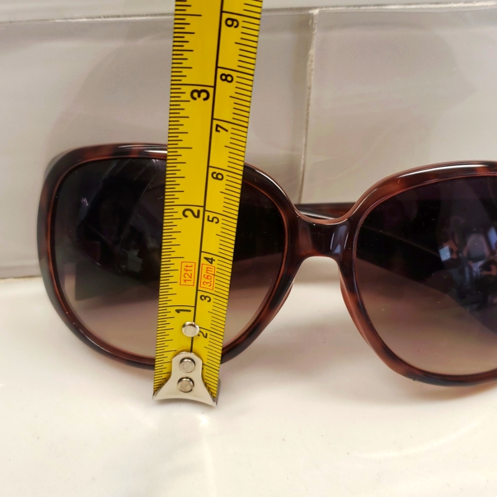 Gucci Brown Sunglasses - Picture 15 of 16